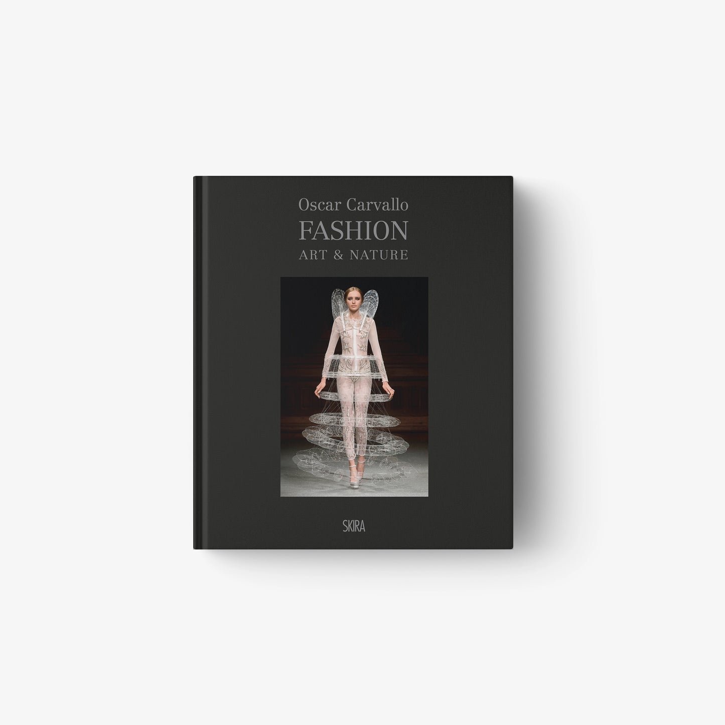 Oscar Carvallo. Fashion, Art & Nature