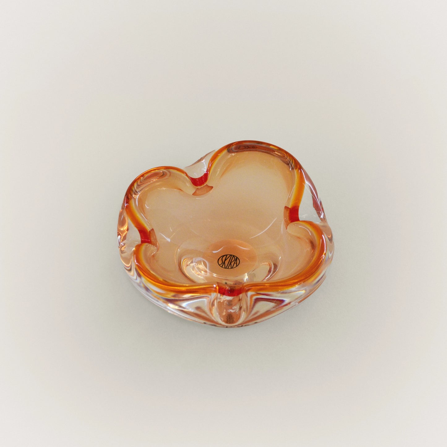 Stylish glass tray Touch of orange