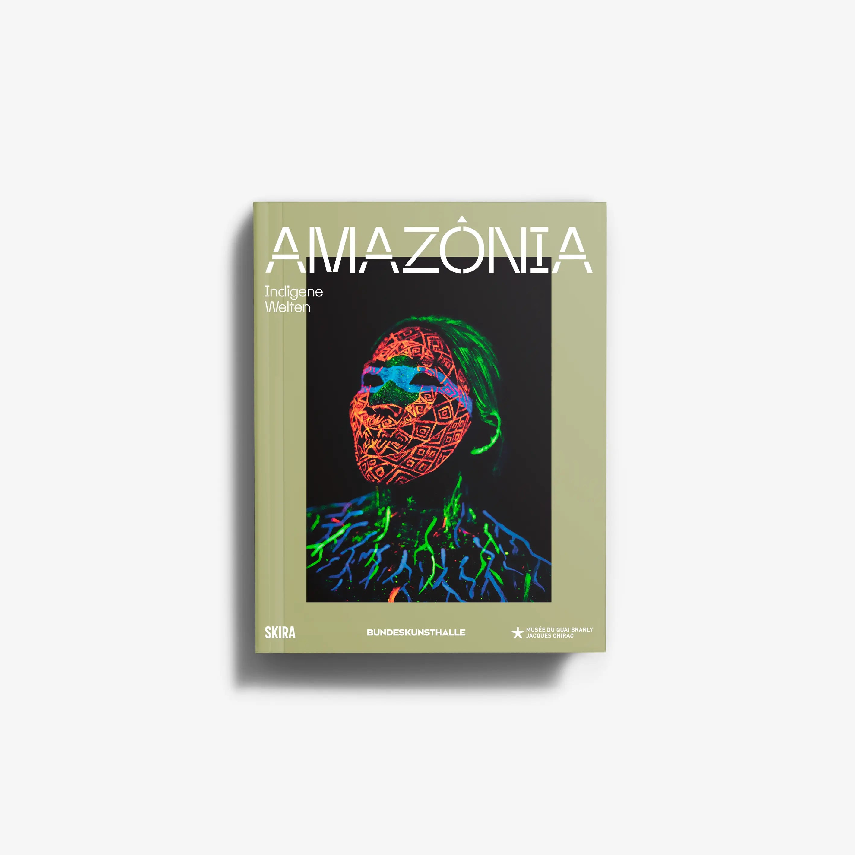 German edition book, illustrated Amazonia face cover in green and red