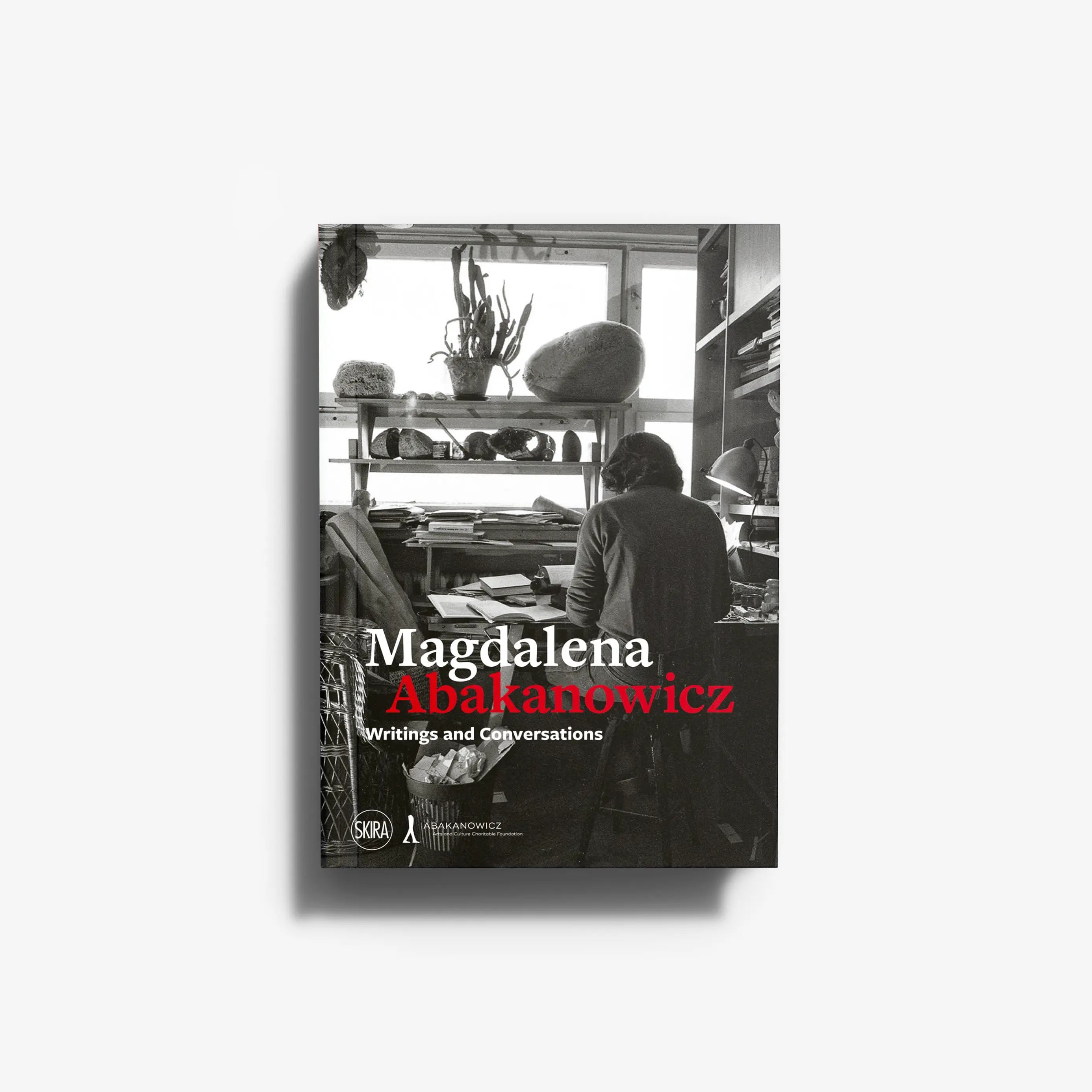 Hardback art book compendium, Skira Arte, Magdalena Abakanowicz, black and white cover with red title text