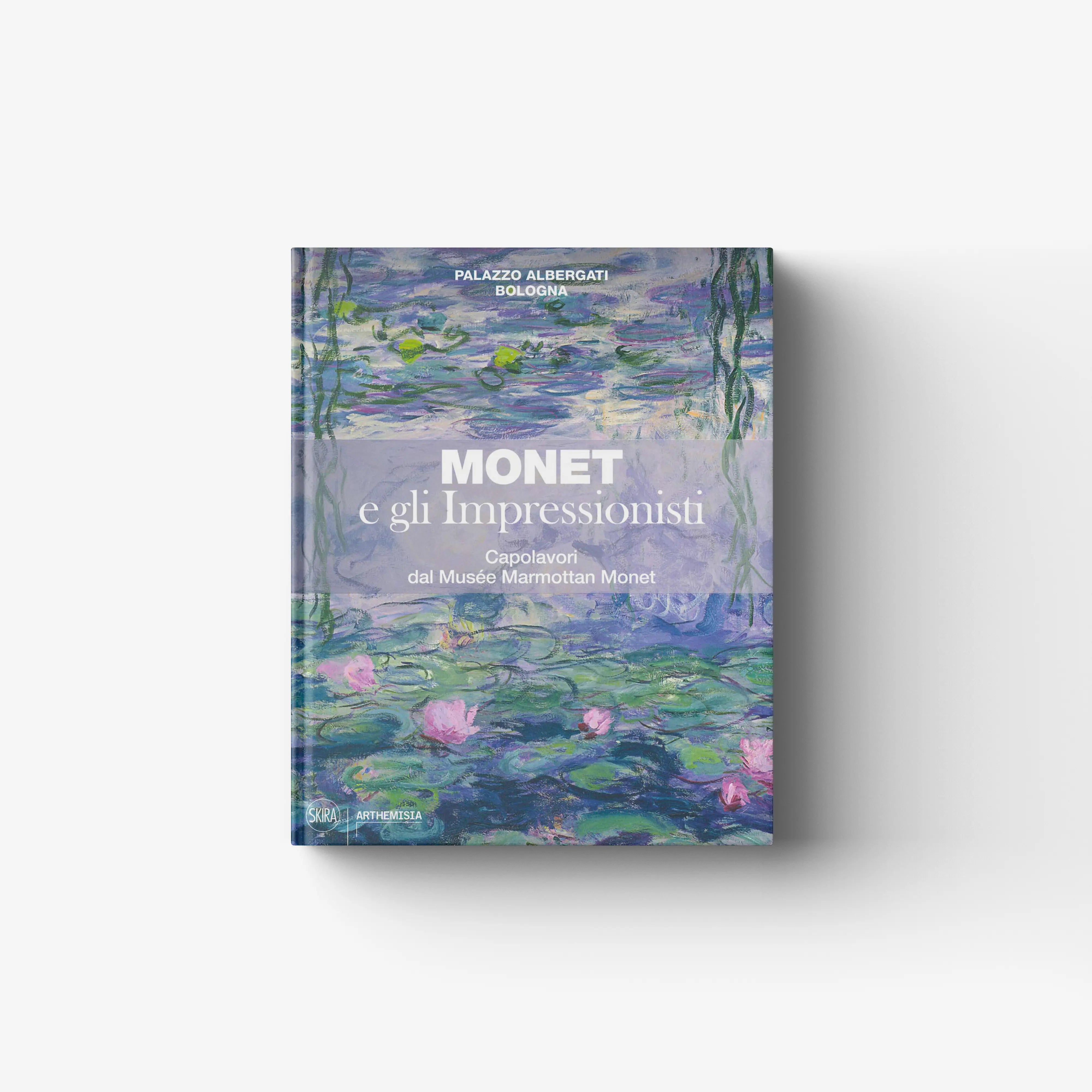 Art book titled Monet e gli Impressionisti with a water lily pond painting on the cover and blue-purple tones.