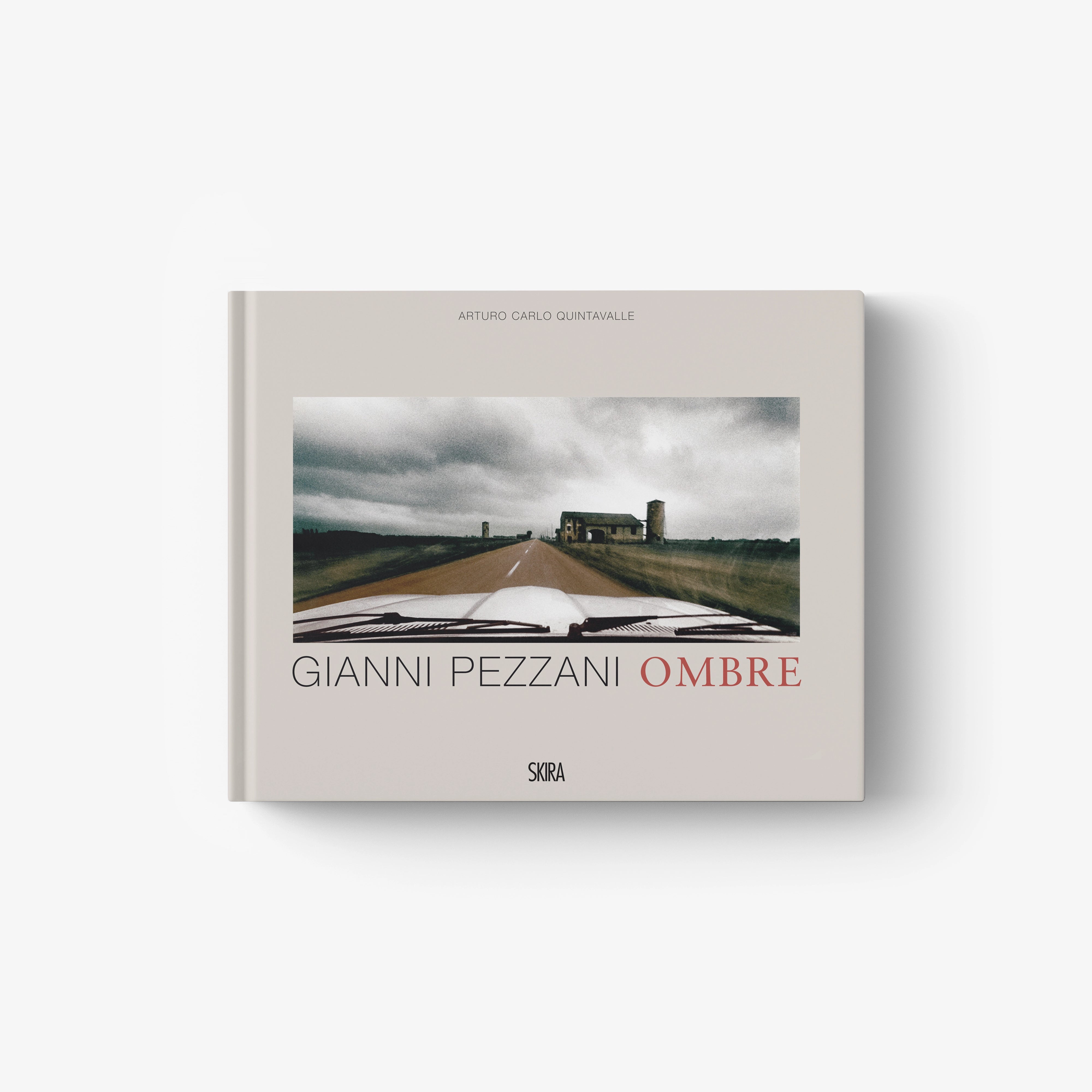 Hardcover photo book with landscape cover and title Gianni Pezzani Ombre