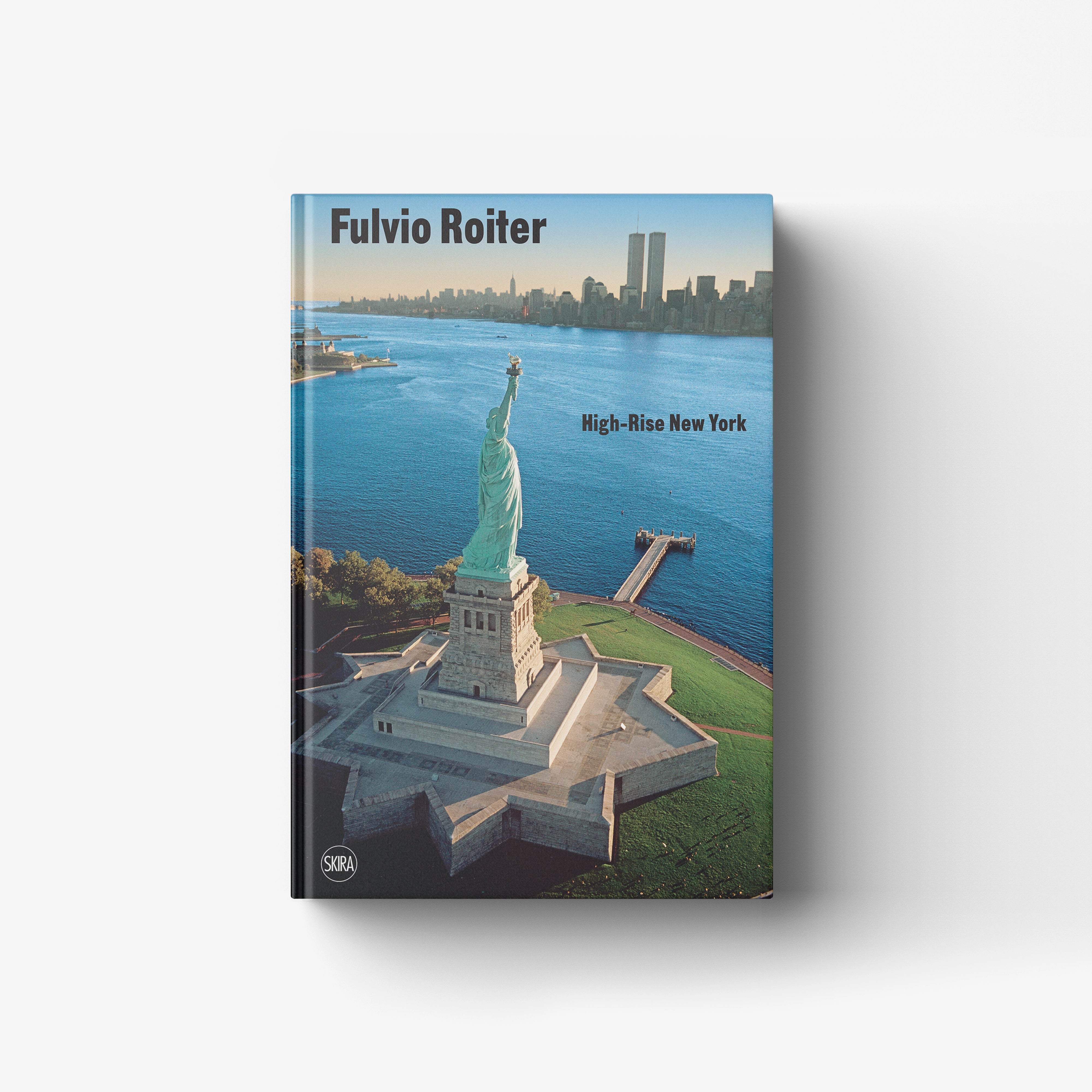 Photographic book in blue and teal with Fulvio Roiter for New York before 11 September 2001, Skira Arte