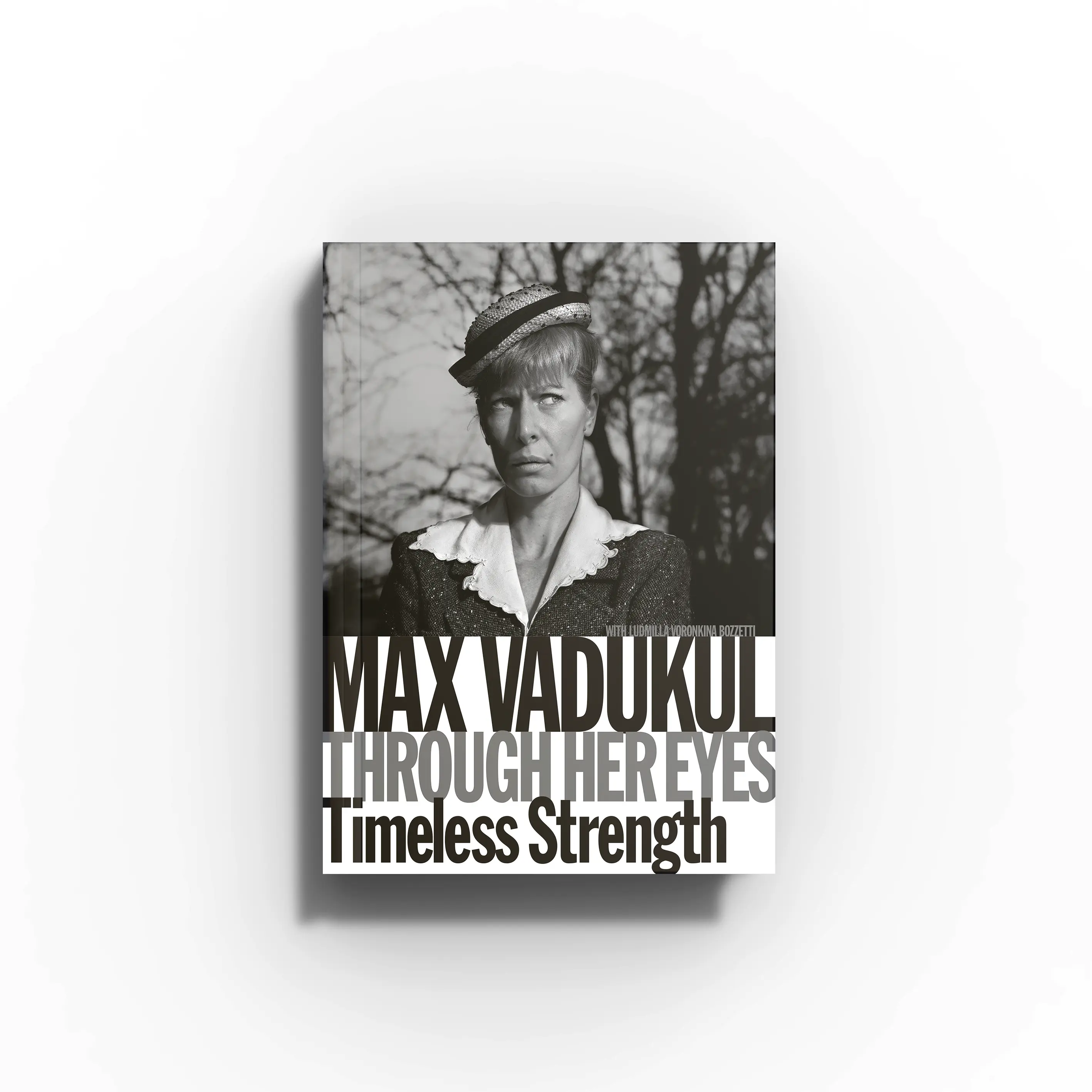 Photo book in black and white by Skira Arte, Max Vadukul, featuring a portrait with hat, bianco e nero