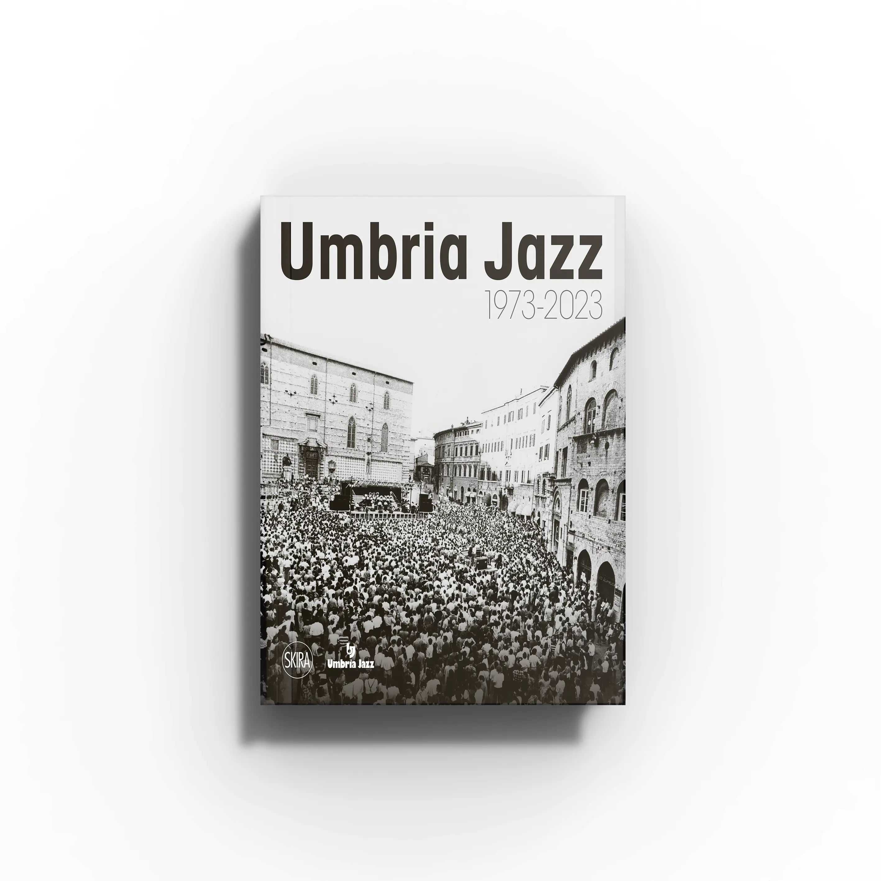 Hardback photo book by Skira Arte, black and white Umbria Jazz 1973-2003, with thousands of faces, musicians and audience